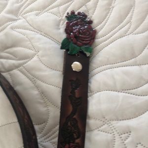 Size 16 or xl western Rose Belt
